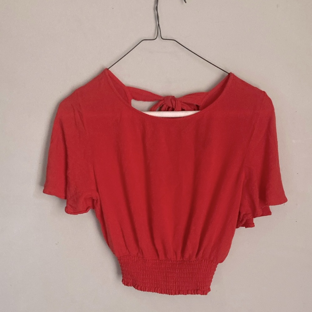 🧞‍♀️Scarlet ruched butterfly sleeve blouse